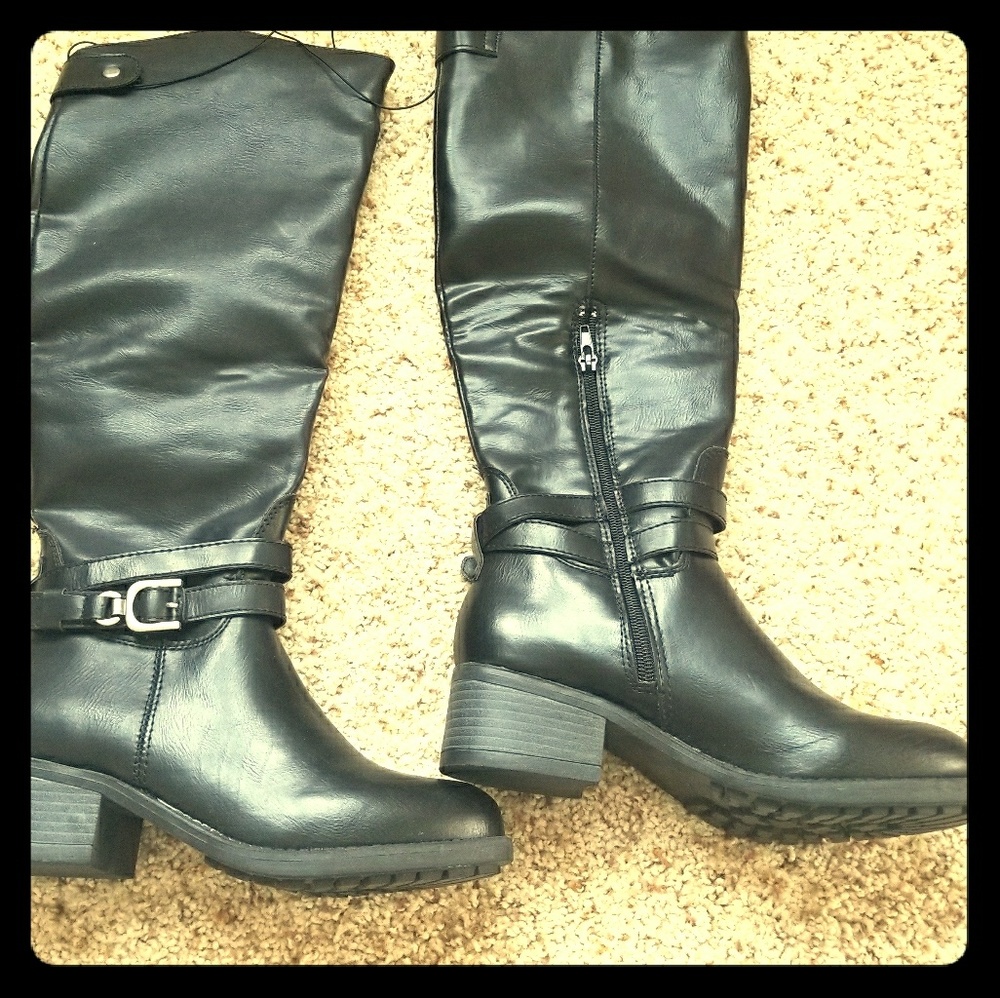 Black Rampage Boots